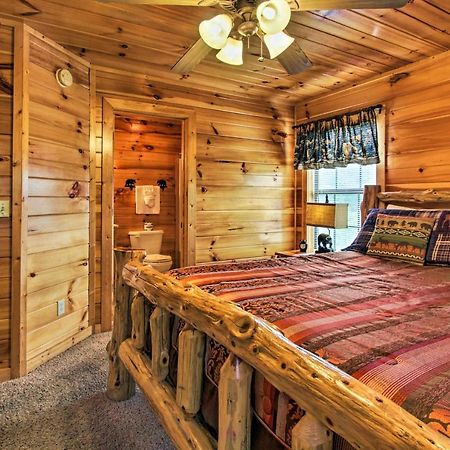 Expansive Gatlinburg Cabin Hot Tub, Deck And Grill! エクステリア 写真
