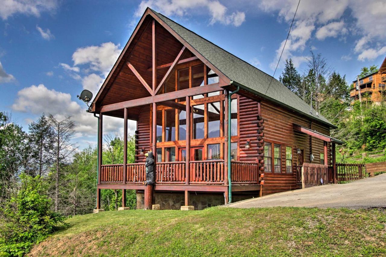 Expansive Gatlinburg Cabin Hot Tub, Deck And Grill! エクステリア 写真