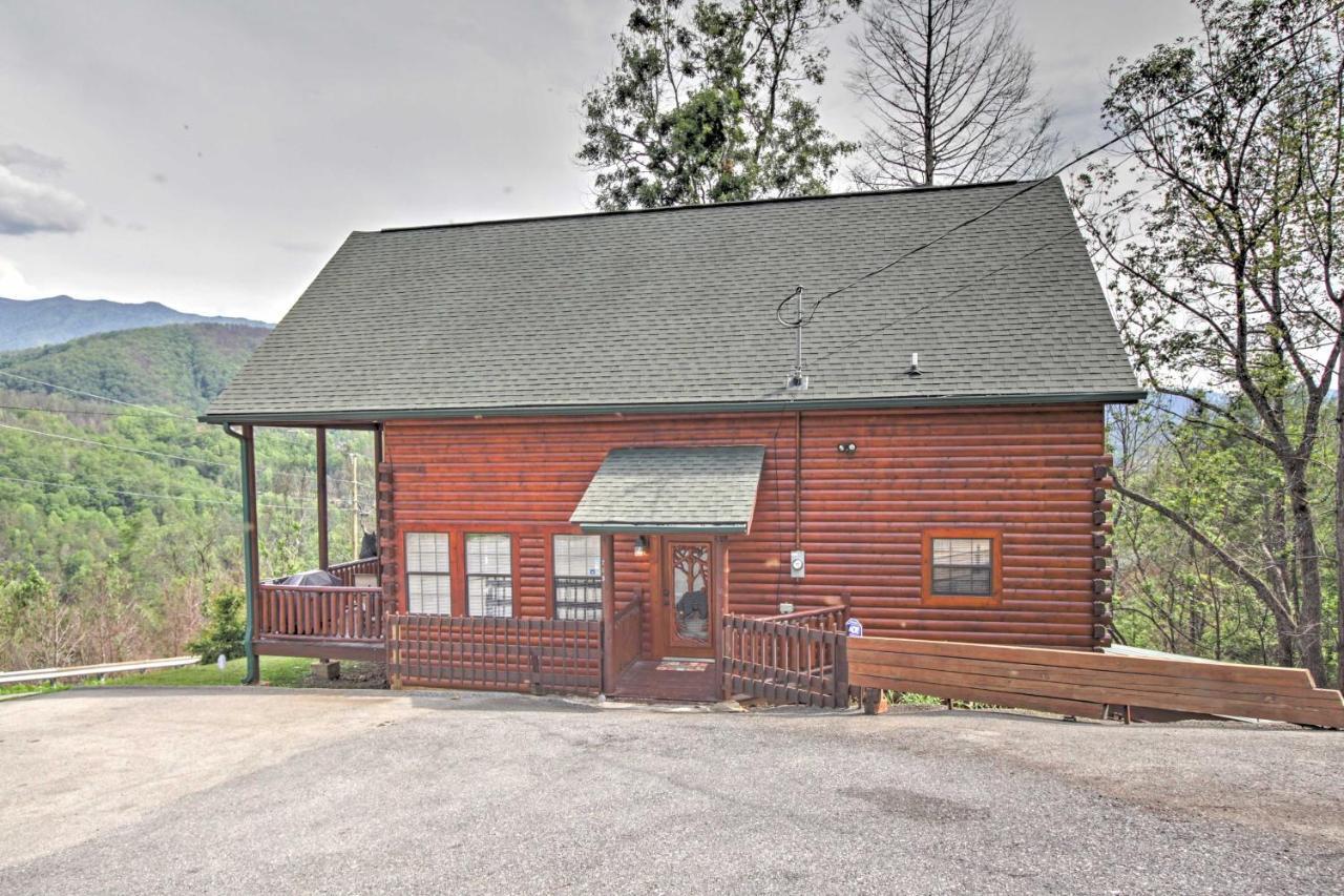 Expansive Gatlinburg Cabin Hot Tub, Deck And Grill! エクステリア 写真
