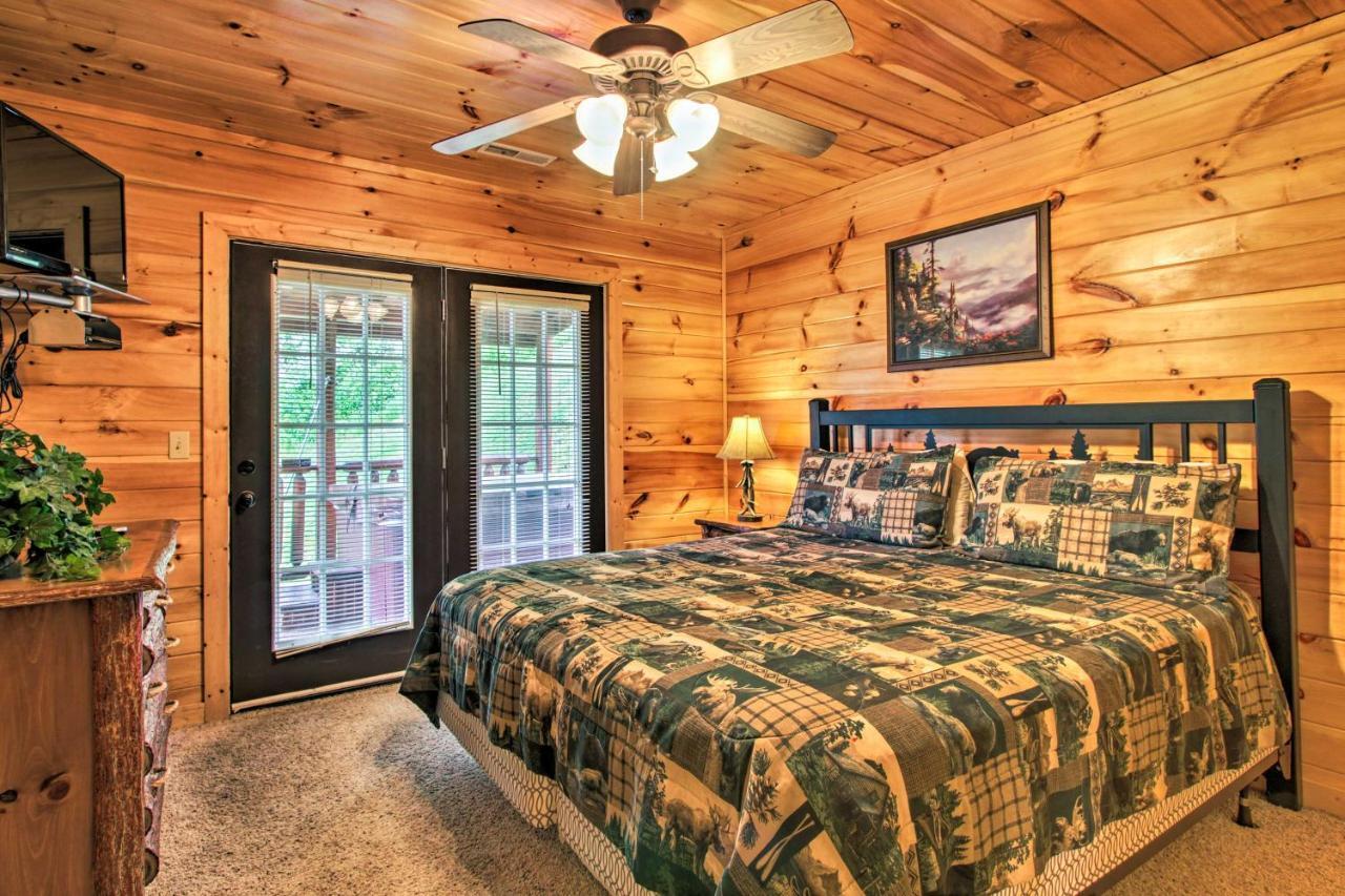 Expansive Gatlinburg Cabin Hot Tub, Deck And Grill! エクステリア 写真